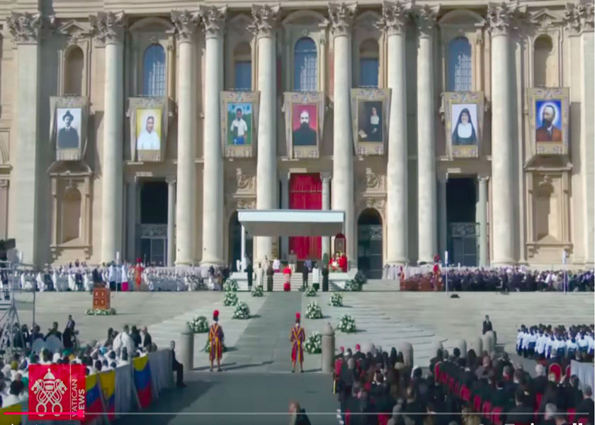 Santa Misa con Canonización 19 de octubre 2025 Papa León XIV